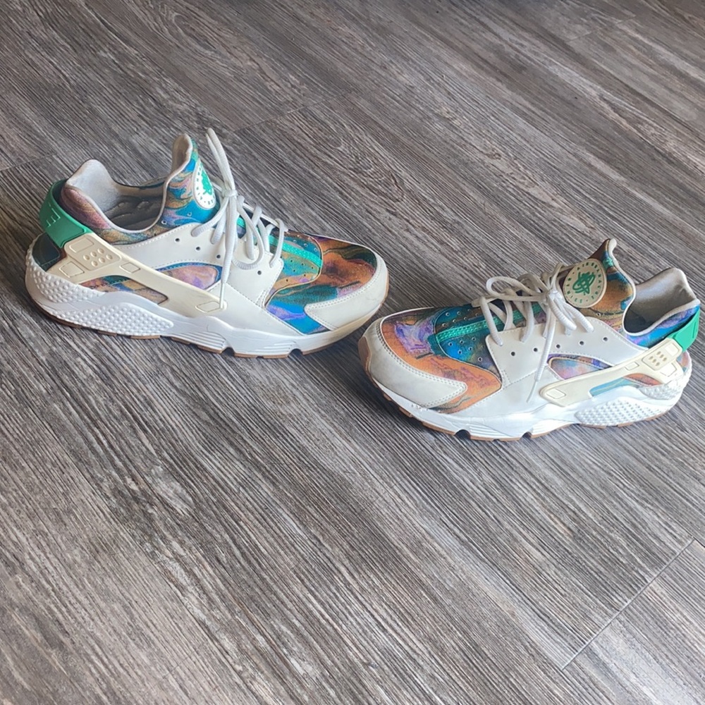 Air Huarache by Nike